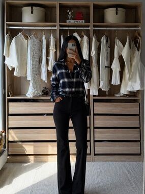 American Eagle Outfitters Navy & White Plaid Button-Down Shirt